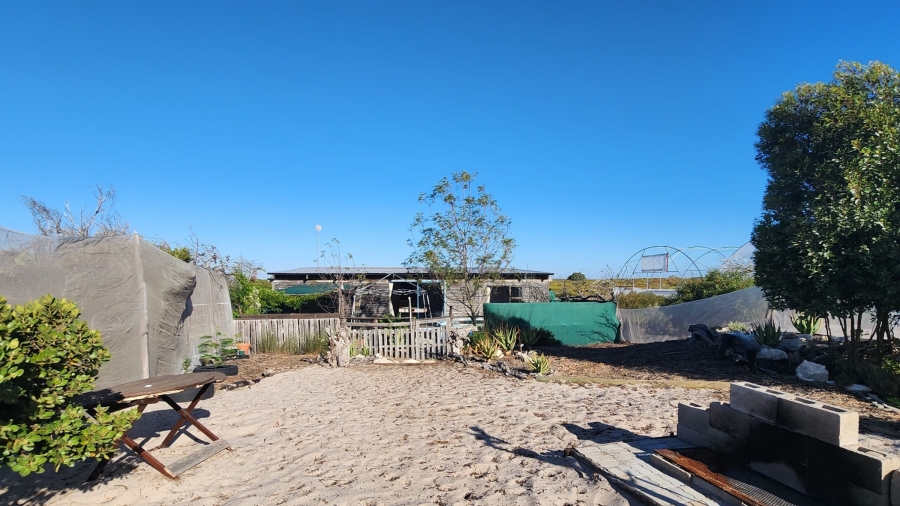 4 Bedroom Property for Sale in Hartebeesfontein Western Cape